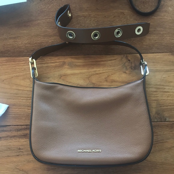 Michael Kors Handbags - Michael Kors Crossbody